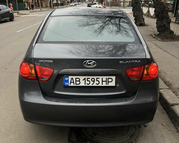 Серый Хендай Элантра, объемом двигателя 1.59 л и пробегом 260 тыс. км за 5999 $, фото 2 на Automoto.ua