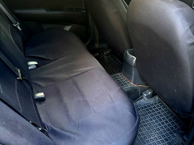 Сірий Хендай Елантра, об'ємом двигуна 1.6 л та пробігом 289 тис. км за 3000 $, фото 12 на Automoto.ua