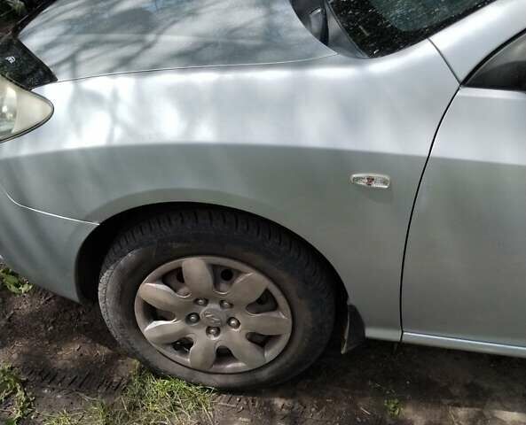 Серый Хендай Элантра, объемом двигателя 1.6 л и пробегом 246 тыс. км за 6400 $, фото 5 на Automoto.ua