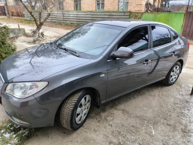 Сірий Хендай Елантра, об'ємом двигуна 1.6 л та пробігом 200 тис. км за 5600 $, фото 1 на Automoto.ua