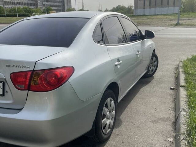 Серый Хендай Элантра, объемом двигателя 1.6 л и пробегом 154 тыс. км за 5499 $, фото 1 на Automoto.ua