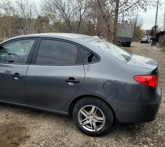 Серый Хендай Элантра, объемом двигателя 0 л и пробегом 133 тыс. км за 6000 $, фото 2 на Automoto.ua