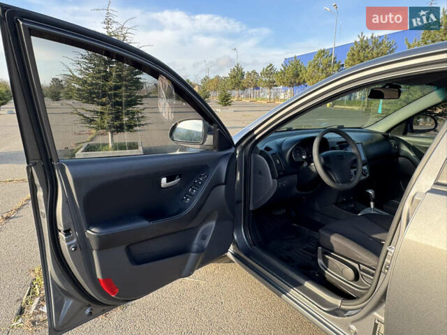 Серый Хендай Элантра, объемом двигателя 1.59 л и пробегом 203 тыс. км за 7100 $, фото 35 на Automoto.ua