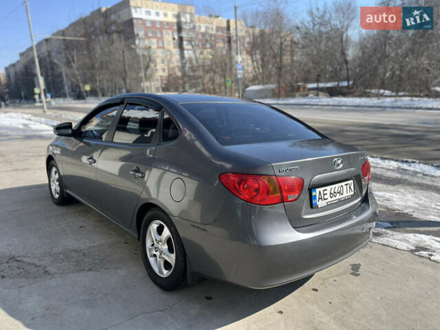 Сірий Хендай Елантра, об'ємом двигуна 1.98 л та пробігом 156 тис. км за 7200 $, фото 2 на Automoto.ua