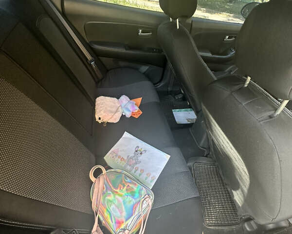 Сірий Хендай Елантра, об'ємом двигуна 1.59 л та пробігом 145 тис. км за 6300 $, фото 19 на Automoto.ua