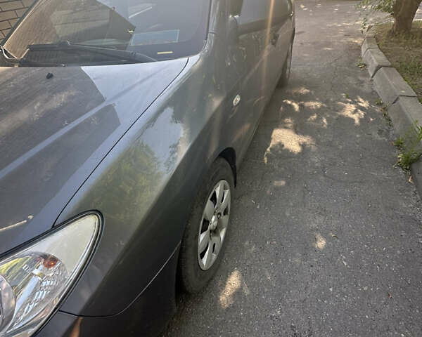 Сірий Хендай Елантра, об'ємом двигуна 1.59 л та пробігом 145 тис. км за 6300 $, фото 4 на Automoto.ua