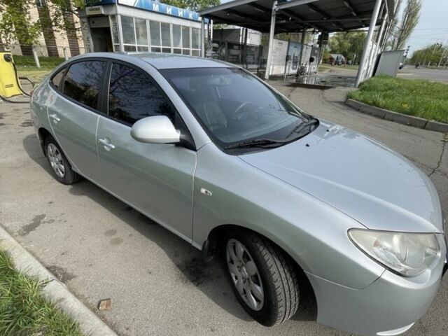 Серый Хендай Элантра, объемом двигателя 1.6 л и пробегом 154 тыс. км за 5499 $, фото 5 на Automoto.ua