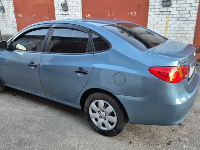 Серый Хендай Элантра, объемом двигателя 1.6 л и пробегом 290 тыс. км за 4600 $, фото 2 на Automoto.ua