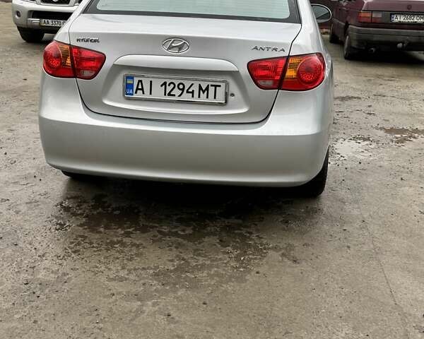 Серый Хендай Элантра, объемом двигателя 1.59 л и пробегом 190 тыс. км за 7100 $, фото 1 на Automoto.ua