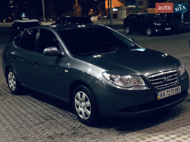 Серый Хендай Элантра, объемом двигателя 1.6 л и пробегом 285 тыс. км за 6600 $, фото 15 на Automoto.ua