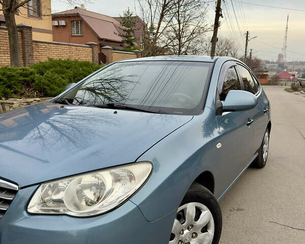 Серый Хендай Элантра, объемом двигателя 1.6 л и пробегом 168 тыс. км за 5500 $, фото 5 на Automoto.ua