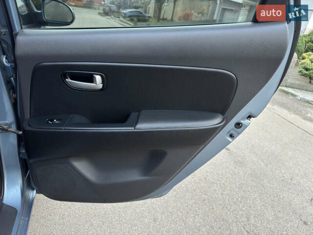 Серый Хендай Элантра, объемом двигателя 1.6 л и пробегом 168 тыс. км за 5500 $, фото 27 на Automoto.ua