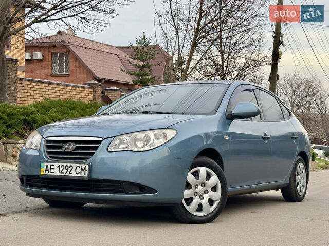 Серый Хендай Элантра, объемом двигателя 1.6 л и пробегом 168 тыс. км за 5500 $, фото 3 на Automoto.ua
