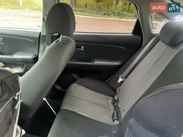 Хендай Элантра 2010 в Згуровке на Automoto.ua Серый Хендай Элантра, объемом двигателя 1.59 л и пробегом 265 тыс. км за 6400 $, фото 8 на Automoto.ua