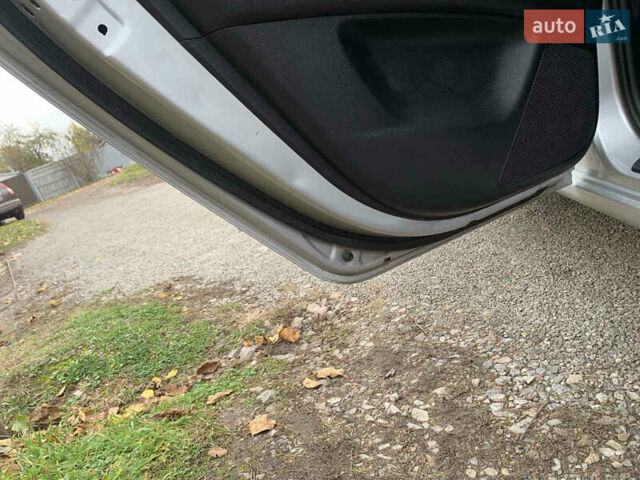 Сірий Хендай Елантра, об'ємом двигуна 1.59 л та пробігом 240 тис. км за 6350 $, фото 11 на Automoto.ua