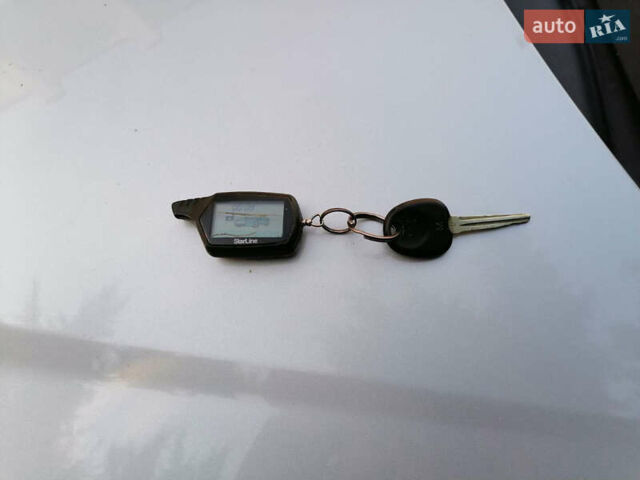 Серый Хендай Элантра, объемом двигателя 1.6 л и пробегом 200 тыс. км за 6800 $, фото 13 на Automoto.ua