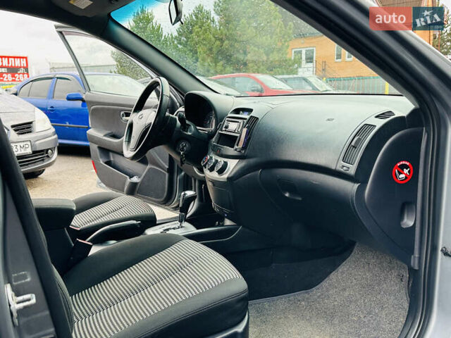 Серый Хендай Элантра, объемом двигателя 1.6 л и пробегом 198 тыс. км за 5999 $, фото 26 на Automoto.ua