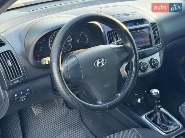 Хендай Элантра 2010 в Сумах на Automoto.ua Серый Хендай Элантра, объемом двигателя 1.59 л и пробегом 280 тыс. км за 6500 $, фото 24 на Automoto.ua