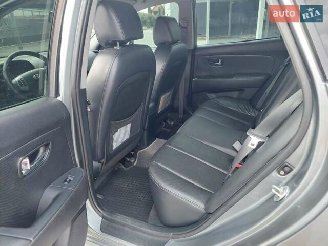Хендай Элантра 2010 в Умани на Automoto.ua Серый Хендай Элантра, объемом двигателя 1.98 л и пробегом 205 тыс. км за 7400 $, фото 3 на Automoto.ua