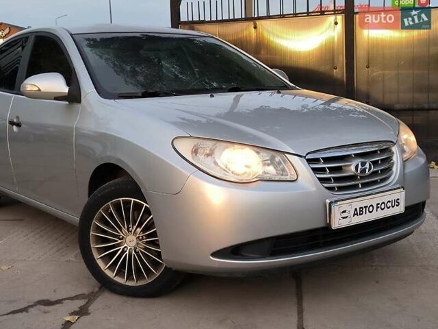 Сірий Хендай Елантра, об'ємом двигуна 1.59 л та пробігом 276 тис. км за 6590 $, фото 3 на Automoto.ua