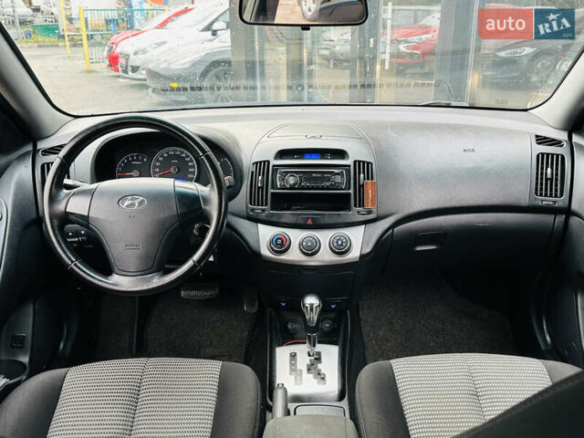 Серый Хендай Элантра, объемом двигателя 1.6 л и пробегом 198 тыс. км за 5999 $, фото 17 на Automoto.ua
