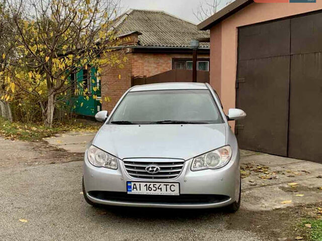 Сірий Хендай Елантра, об'ємом двигуна 1.59 л та пробігом 240 тис. км за 6350 $, фото 2 на Automoto.ua