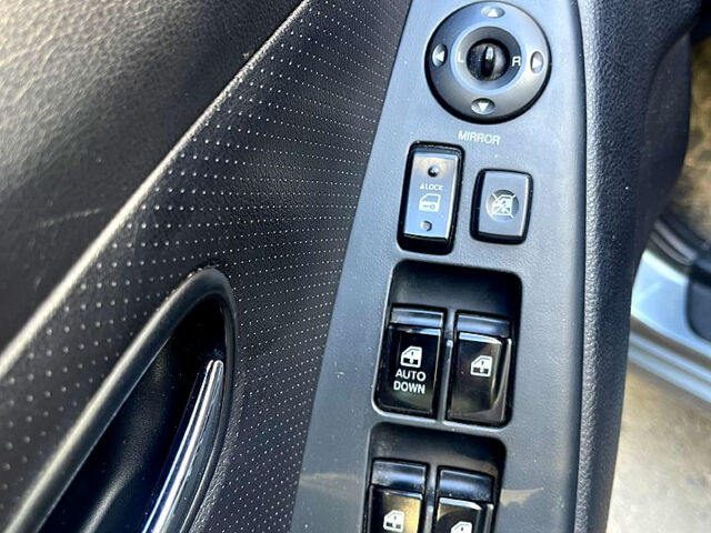 Серый Хендай Элантра, объемом двигателя 1.6 л и пробегом 115 тыс. км за 6200 $, фото 3 на Automoto.ua