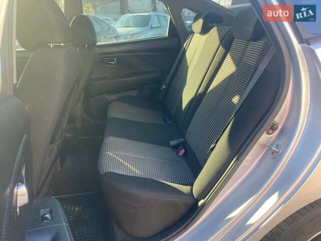 Серый Хендай Элантра, объемом двигателя 1.59 л и пробегом 276 тыс. км за 6290 $, фото 9 на Automoto.ua