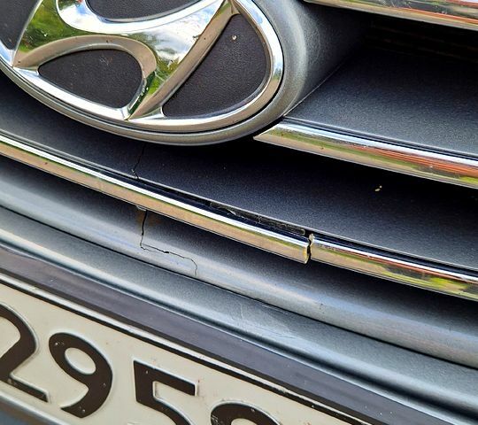 Серый Хендай Элантра, объемом двигателя 1.6 л и пробегом 194 тыс. км за 5500 $, фото 11 на Automoto.ua