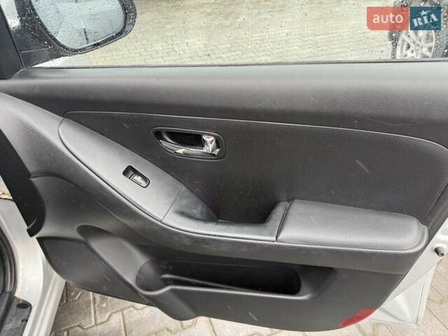 Серый Хендай Элантра, объемом двигателя 1.59 л и пробегом 220 тыс. км за 5400 $, фото 4 на Automoto.ua