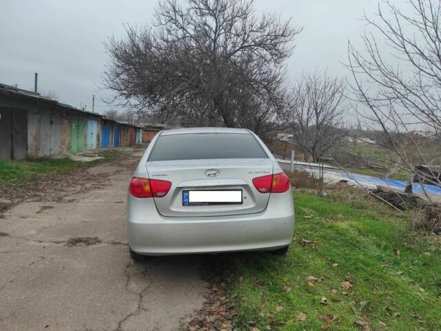 Серый Хендай Элантра, объемом двигателя 1.6 л и пробегом 150 тыс. км за 5250 $, фото 1 на Automoto.ua