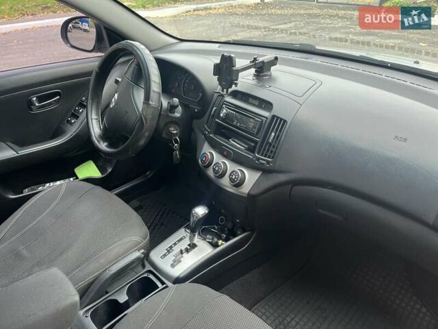 Хендай Элантра 2010 в Згуровке на Automoto.ua Серый Хендай Элантра, объемом двигателя 1.59 л и пробегом 265 тыс. км за 6400 $, фото 7 на Automoto.ua
