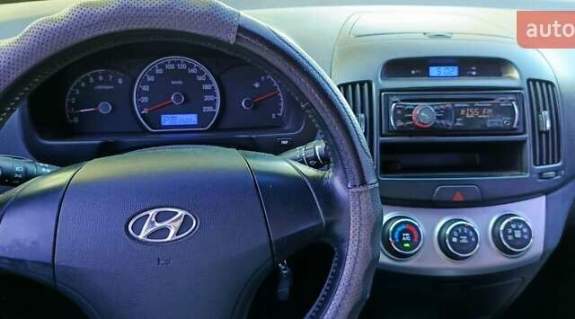 Сірий Хендай Елантра, об'ємом двигуна 1.59 л та пробігом 204 тис. км за 6600 $, фото 11 на Automoto.ua