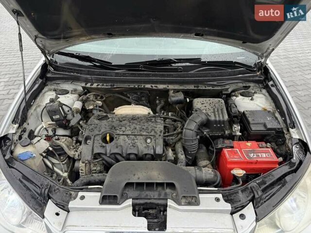 Серый Хендай Элантра, объемом двигателя 1.59 л и пробегом 220 тыс. км за 5400 $, фото 2 на Automoto.ua