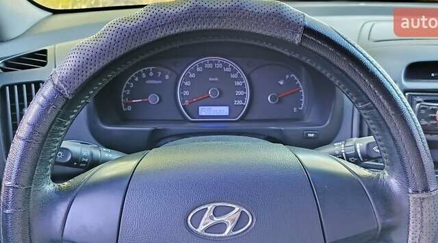Сірий Хендай Елантра, об'ємом двигуна 1.59 л та пробігом 204 тис. км за 6600 $, фото 9 на Automoto.ua