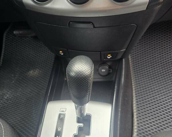 Серый Хендай Элантра, объемом двигателя 1.59 л и пробегом 149 тыс. км за 7300 $, фото 5 на Automoto.ua