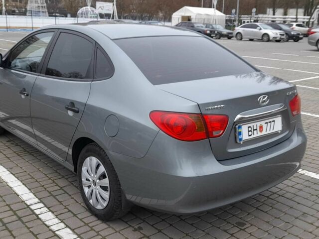 Серый Хендай Элантра, объемом двигателя 1.6 л и пробегом 162 тыс. км за 6700 $, фото 3 на Automoto.ua