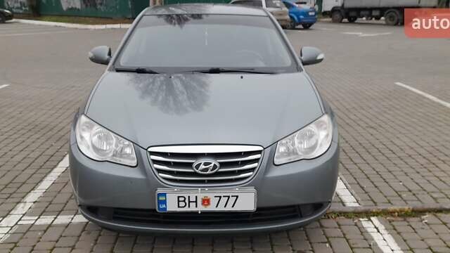 Серый Хендай Элантра, объемом двигателя 1.6 л и пробегом 162 тыс. км за 6700 $, фото 1 на Automoto.ua