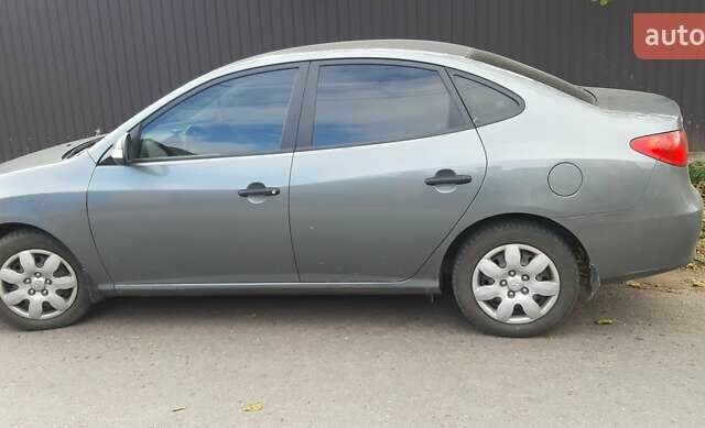 Серый Хендай Элантра, объемом двигателя 0 л и пробегом 159 тыс. км за 6500 $, фото 1 на Automoto.ua