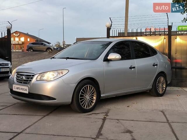 Сірий Хендай Елантра, об'ємом двигуна 1.59 л та пробігом 276 тис. км за 6590 $, фото 2 на Automoto.ua