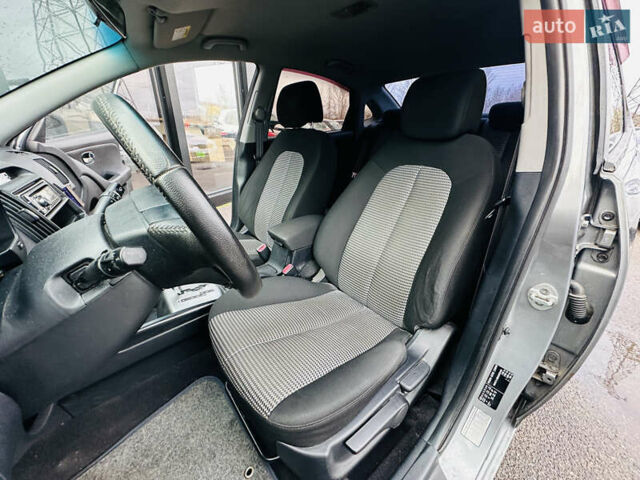 Серый Хендай Элантра, объемом двигателя 1.6 л и пробегом 198 тыс. км за 5999 $, фото 30 на Automoto.ua