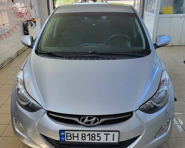 Серый Хендай Элантра, объемом двигателя 1.59 л и пробегом 205 тыс. км за 9499 $, фото 1 на Automoto.ua