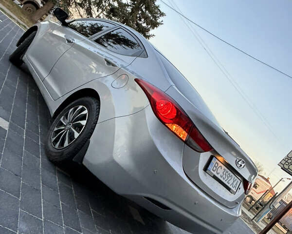 Сірий Хендай Елантра, об'ємом двигуна 1.59 л та пробігом 231 тис. км за 8700 $, фото 23 на Automoto.ua