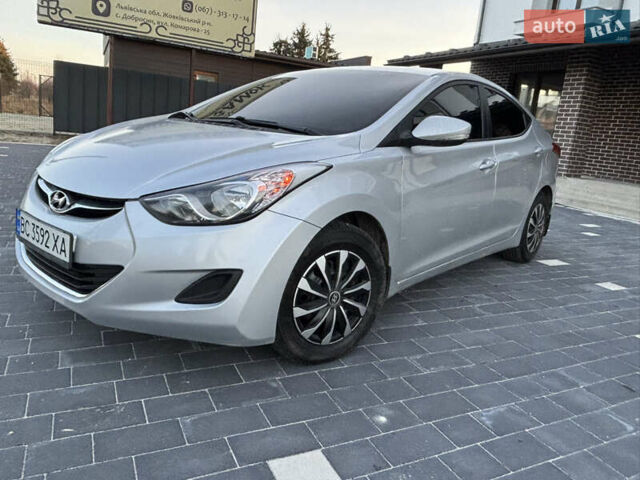 Сірий Хендай Елантра, об'ємом двигуна 1.59 л та пробігом 231 тис. км за 8700 $, фото 17 на Automoto.ua