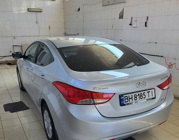 Серый Хендай Элантра, объемом двигателя 1.59 л и пробегом 205 тыс. км за 9499 $, фото 7 на Automoto.ua