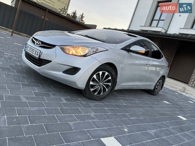 Сірий Хендай Елантра, об'ємом двигуна 1.59 л та пробігом 231 тис. км за 8700 $, фото 21 на Automoto.ua
