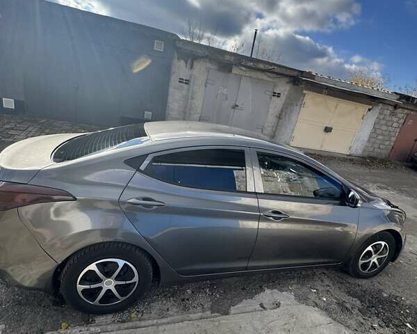 Серый Хендай Элантра, объемом двигателя 1.8 л и пробегом 205 тыс. км за 7500 $, фото 7 на Automoto.ua