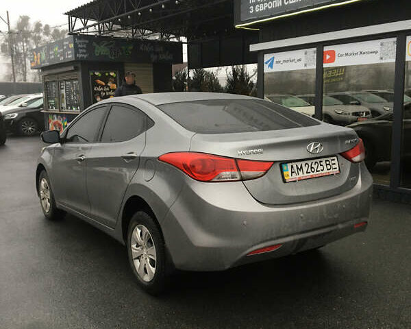 Серый Хендай Элантра, объемом двигателя 1.59 л и пробегом 234 тыс. км за 8300 $, фото 2 на Automoto.ua