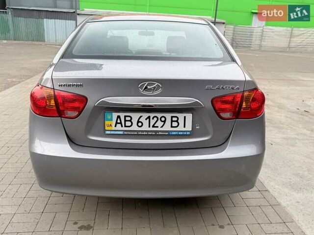 Серый Хендай Элантра, объемом двигателя 1.6 л и пробегом 242 тыс. км за 6400 $, фото 4 на Automoto.ua