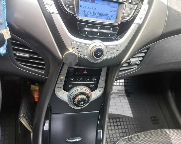 Серый Хендай Элантра, объемом двигателя 1.6 л и пробегом 135 тыс. км за 7800 $, фото 8 на Automoto.ua